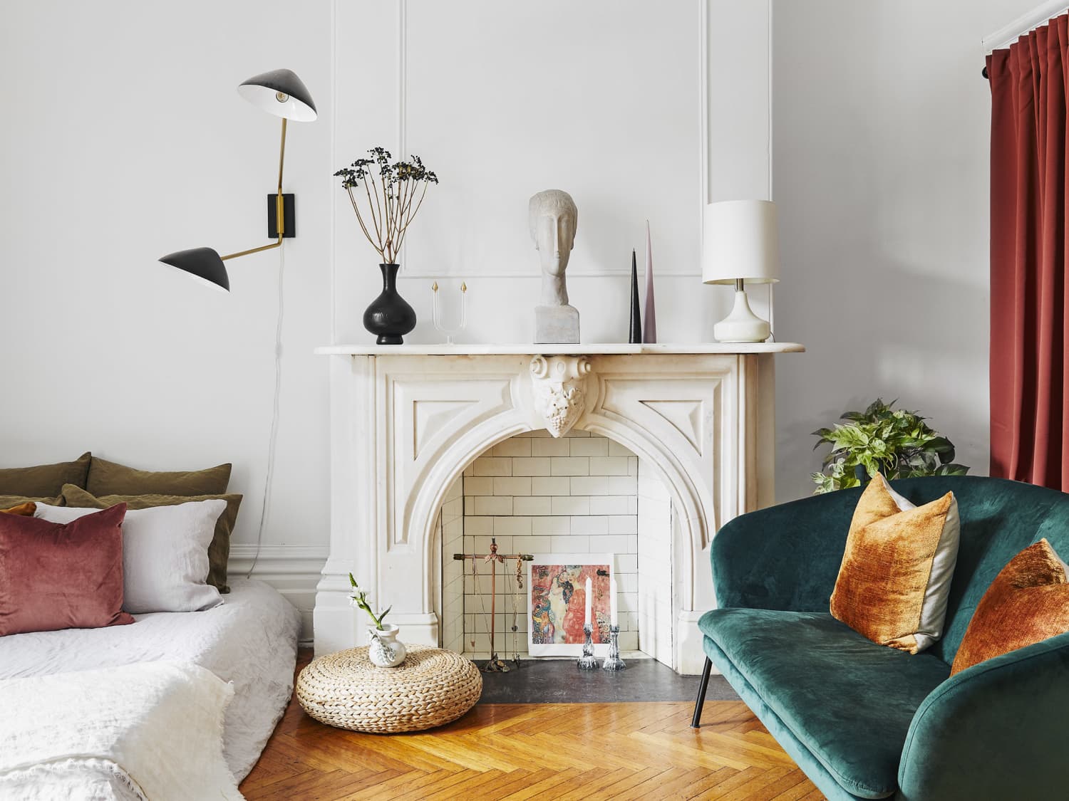 Using a Console Table in Front of an Unused Fireplace Is Smart Apartment Therapy